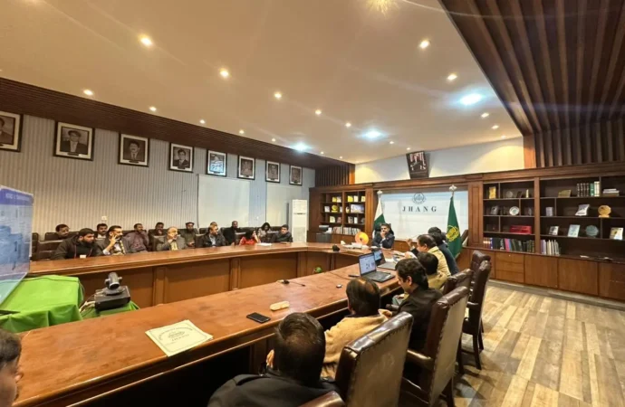 ایڈیشنل ڈپٹی کمشنر جنرل عامر محمود کی زیر صدات ضلعی محکموں کے افسران کا اجلاس منعقد ہوا