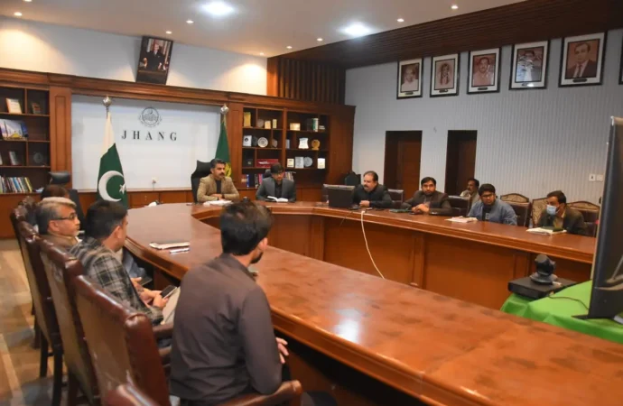 ضلع جھنگ میں عوامی مفاد کے لیے بھرپور اقدامات جاری ہیں،عامر محمود