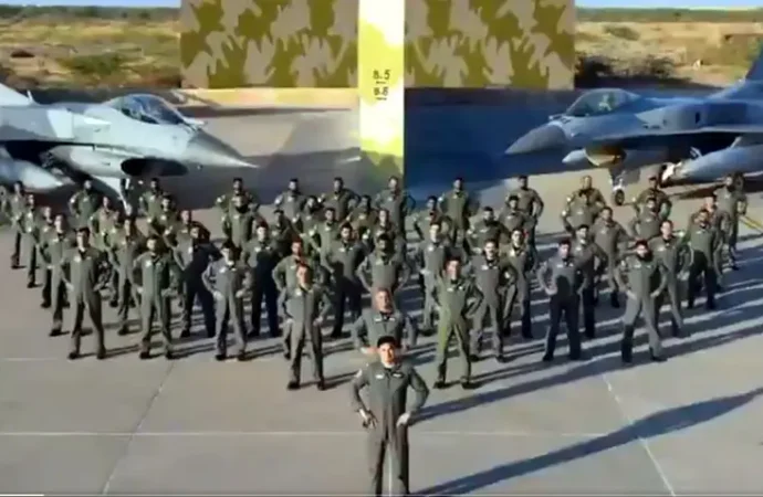 پاک فضائیہ کا دستہ فضائی جنگی مشق میں شرکت کیلئے سعودی عرب پہنچ گیا