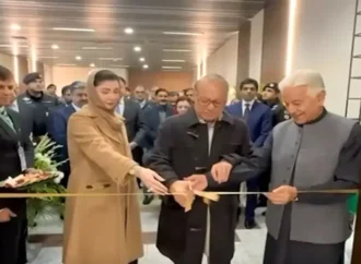 نواز شریف نے لاہور ایئرپورٹ پر سٹیٹ لاؤنج کا افتتاح کردیا