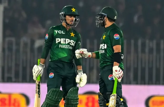 پہلے ٹی 20 میں پاکستان نے سری لنکا نے 6 وکٹوں سے شکست دے دی