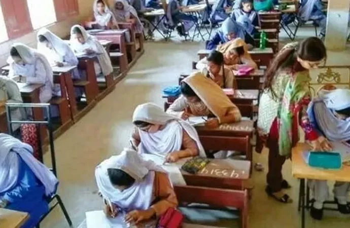 پنجاب میں سکول پیر سے دوبارہ کھلیں گے