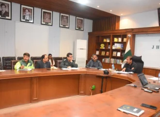 تمام سرکاری و نجی اداروں میں فائر سیفٹی یونٹس قائم کیے جائیں گے۔ڈپٹی کمشنر کی زیر صدارت اجلاس میں فیصلہ