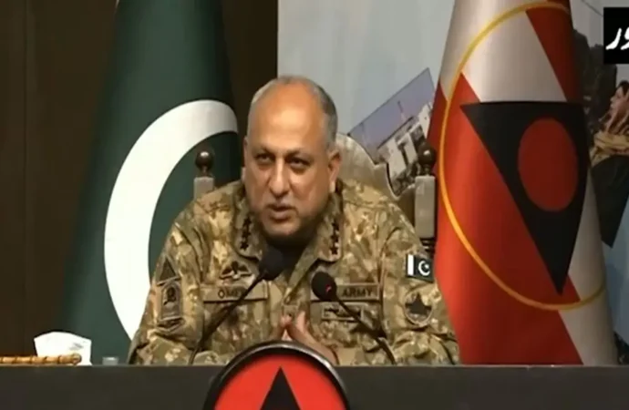 کور کمانڈر پشاور کی آئی ایس پی آر ونٹر انٹرن شپ پروگرام کے طلبہ کیساتھ خصوصی نشست