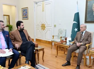 وفاقی اور خیبرپخونخوا حکومت دہشتگردی کے مکمل خاتمے کیلئے مشترکہ کاوشیں جاری رکھیں گی:وزیراعظم