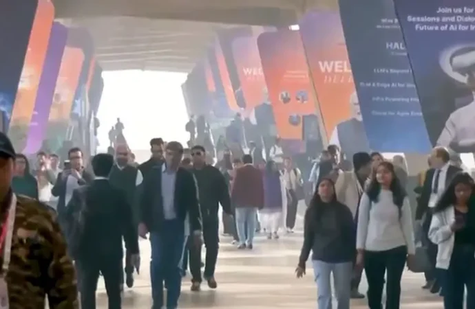 بھارت میں اے آئی سمٹ عالمی سطح پر رسوائی کی علامت بن گئی