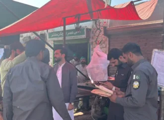 گزشتہ روز پرائس کنٹرول مجسٹریٹس کی جانب سے 3 دکانیں سیل، 54 افراد کو گرفتار کیا گیا جبکہ ایک لاکھ 50 ہزار روپے سے زائد جرمانہ بھی عائد کیا