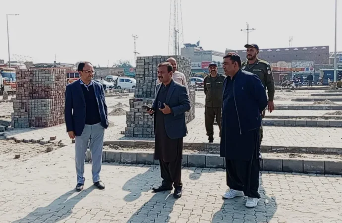 ڈپٹی کمشنر کا لاری اڈہ میں ترقیاتی کاموں کا جائزہ