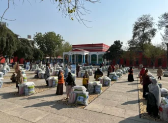 الخدمت فاونڈیشن جھنگ کے زیر اہتمام سینکڑوں ضرورت مند مستحق افراد میں بستر تقسیم کیے گئے