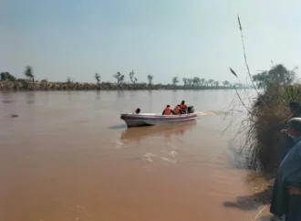تحصیل شورکوٹ کینٹ: ریلوے پل کے قریب نامعلوم شخص نہر میں گر کر لاپتہ، ریسکیو 1122 کا سرچ آپریشن جاری
