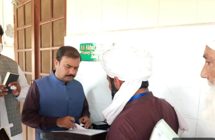 اوپن ڈور پالیسی کے تحت شہریوں کی شکایات کا فوری ازالہ، ڈپٹی کمشنر کے احکامات