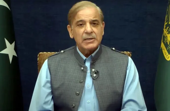 پاکستان مشرقِ وسطیٰ میں جنگ کے خاتمے کیلئے مذاکرات کی مکمل حمایت کرتا ہے، وزیراعظم