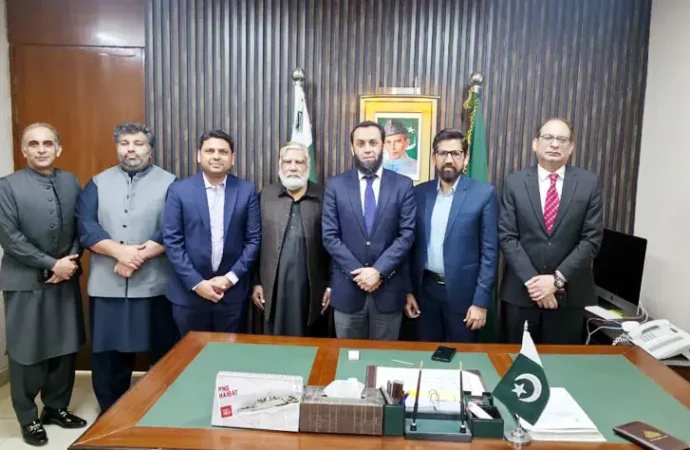 حکومت صحافیوں کی فلاح و بہبود اور مسائل کے حل کے لئے ہر ممکن تعاون جاری رکھے گی، وزیر اطلاعات