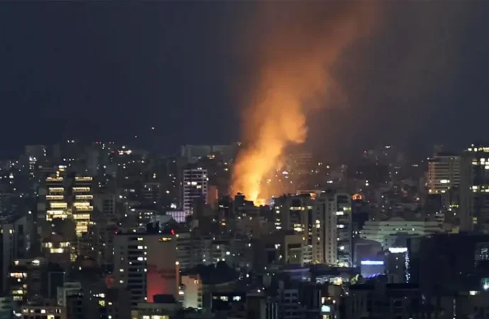 لبنان پر اسرائیلی فضائی حملوں میں 6 جاں بحق، 34 زخمی