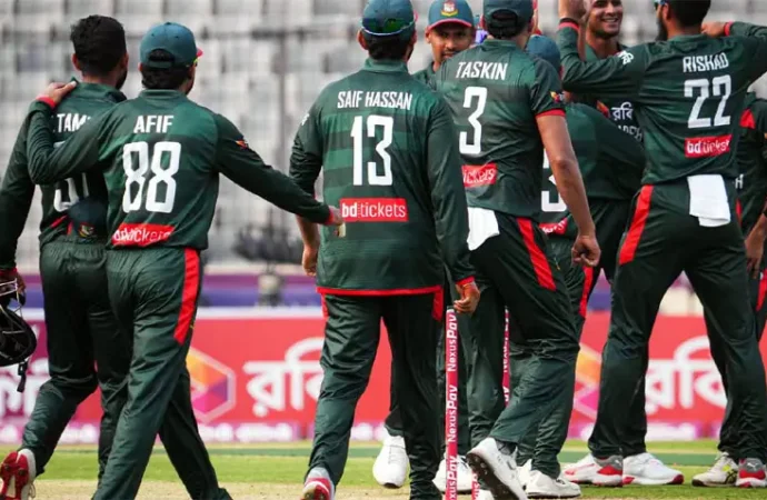 پہلا ون ڈے: بنگلہ دیش نے پاکستان کو 8 وکٹوں سے شکست دے دی