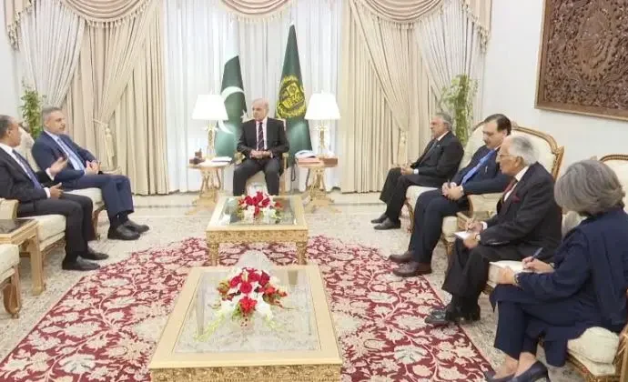 کشیدگی کے خاتمے کے لیے اجتماعی کوششیں ناگزیر ہیں ، وزیراعظم