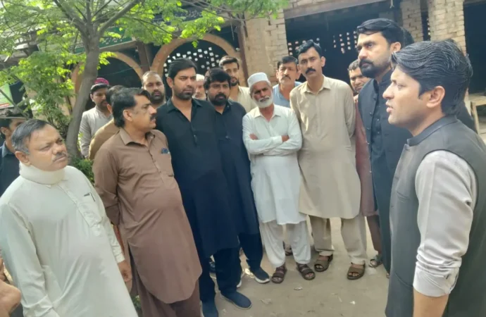 اے سی رب نواز چدھڑ کا تحصیل آفس جھنگ کا دورہ، ریونیو ریکارڈ کی بہتری، صفائی اور عوامی سہولیات کے لیے اہم احکامات