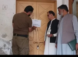 شورکوٹ میں عطائیوں کے خلاف کریک ڈاؤن، 4 جعلی کلینکس سیل، ادویات ضبط