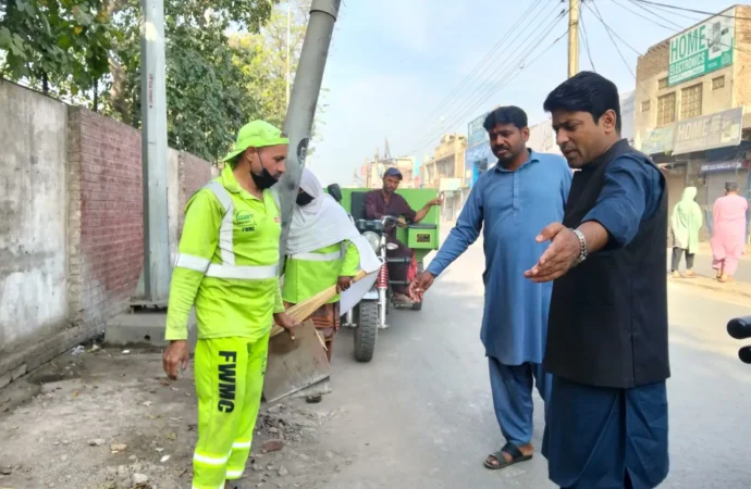 اسسٹنٹ کمشنر جھنگ رب نواز چدھڑ کا مختلف علاقوں کا دورہ، صفائی اور نکاسی آب کے نظام کو مزید بہتر بنانے کی ہدایت