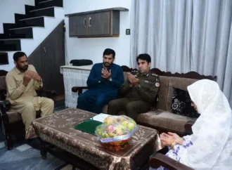 ڈی پی او ساجد حسین کی شہید کانسٹیبل خدا بخش اور شہید کانسٹیبل لیاقت علی کے گھر پر آمد