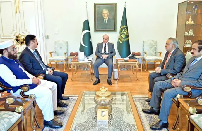 وزیراعظم اورگورنرخیبرپختونخوا کا سیاسی صورتحا ل پرتبادلہ خیال