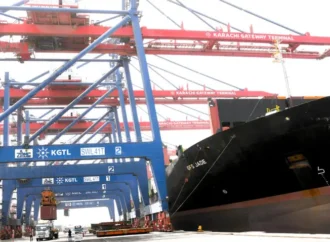 وزیرِ بحری امور کا کراچی سے یو اے ای نئی فیڈر شپنگ سروس شروع کرنے کا اعلان