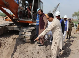 ڈپٹی کمشنر جھنگ علی اکبر بھنڈر نے واسا کی جانب سے زیر تعمیر ڈسپوزل اسٹیشن کا دورہ کیا