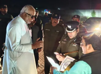 ڈی پی او جھنگ ساجد حسین کا رات گئے تھانہ شورکوٹ کینٹ کا اچانک دورہ، کارکردگی کا جائزہ، اہلکاروں کیلئے انعامات کا اعلان