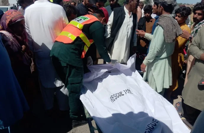 ضلع میں دو مختلف حادثات میں 1 شخص جاں بحق 2 افراد زخمی ہوگئے،ریسکیو