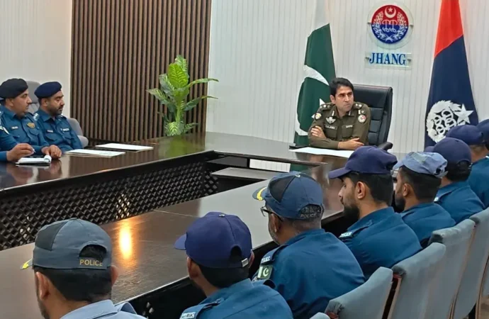 ڈی پی او جھنگ ساجد حسین کی زیر صدارت ٹریفک پولیس سٹاف کی اہم میٹنگ