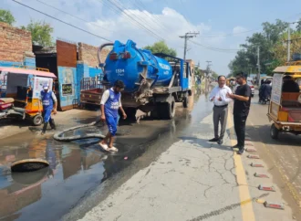 ڈپٹی کمشنر کی ہدایات پر رات گئے ہونے والی بارش کے بعد شہر میں نکاسی آب کیلئے واسا کی ٹیمیں  فیلڈ میں متحرک