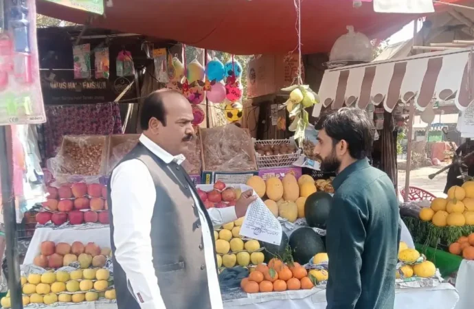 پرائس مجسٹریٹس نے گزشتہ روز 83 ہزار 500 روپے جرمانہ،2 دکانیں سیل اور 6 افراد کو گرفتار کیا