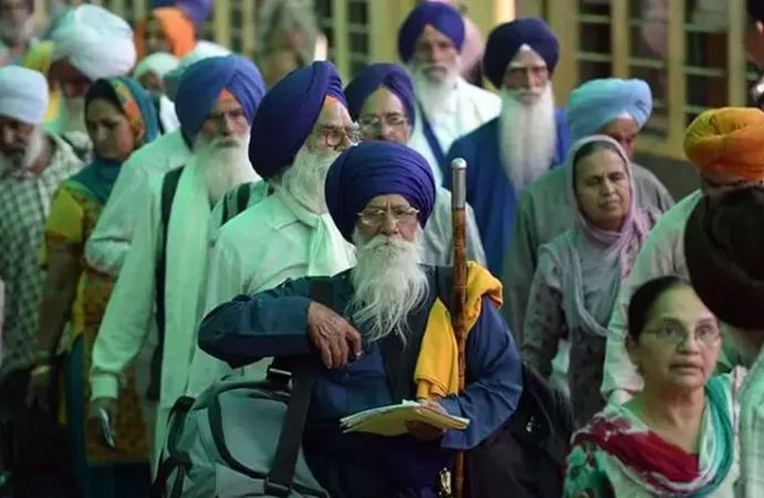 بیساکھی تہوار کی تقریبات، بھارت سے سکھ یاتری کل پاکستان پہنچیں گے