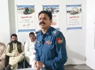 ٹریفک پولیس کا ہنزہ شوگر ملز اٹھارہ ہزاری میں ٹریفک قوانین، روڈ سیفٹی کے حوالے سے ٹریفک آگاہی سیمینار کا انعقاد کیا گیا