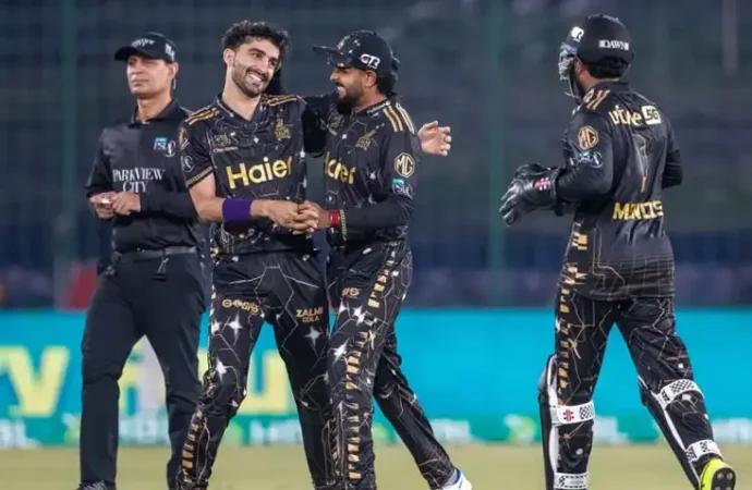 پاکستان سپرلیگ: پشاور زلمی نے ملتان سلطانز کو 24 رنزسے ہرا دیا