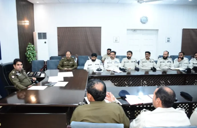 ڈی پی او جھنگ ساجد حسین کی زیرِ صدارت سکیورٹی برانچ کی اہم میٹنگ