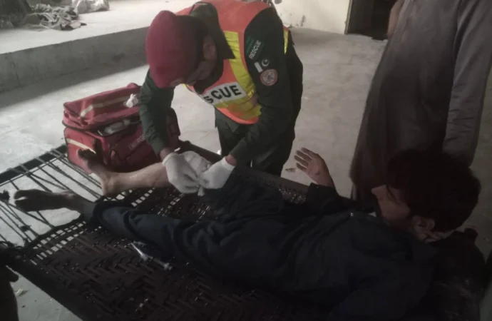 آج جھنگ میں دو مختلف حادثات میں 3 افراد زخمی ہوگئے،ریسکیو