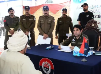 ڈی پی او  ساجد حسین کی تھانہ موچیوالا میں کھلی کچہری، 32 شہریوں نے اپنے مسائل اور شکایات پیش کیں۔ ڈی پی او نے مسائل کے فوری حل کیلئے احکامات جاری کئے