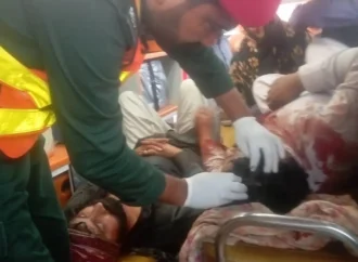 اڈہ شبیر آباد میں دکان کے سامنے گاڑی پارک کرنے پر جھگڑا، تین بھائی زخمی،ریسکیو