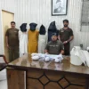 جھنگ پولیس کا منشیات فروشوں کے خلاف بڑا کریک ڈاؤن، گڑھ مہاراجہ اور شورکوٹ سٹی سے 9 ڈیلرز گرفتار، بھاری مقدار میں چرس اور شراب برآمد