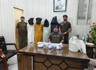 جھنگ پولیس کا منشیات فروشوں کے خلاف بڑا کریک ڈاؤن، گڑھ مہاراجہ اور شورکوٹ سٹی سے 9 ڈیلرز گرفتار، بھاری مقدار میں چرس اور شراب برآمد