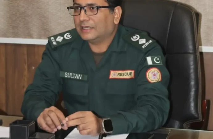 گزشتہ ماہ ضلع بھر میں 1,052 روڈ ٹریفک حادثات، 4,993 میڈیکل ایمرجنسیز، 24 آگ لگنے کے واقعات ہوئے،2,728 کو ہسپتال منتقل کیا گیا جبکہ 117 افراد جاں بحق ہوئے۔ریسکیو