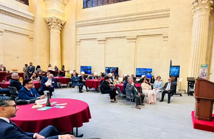 کینیڈا میں پاکستانی ہائی کمشنر کا پاکستان ۔ کینیڈا بین الپارلیمانی تبادلوں پر زور