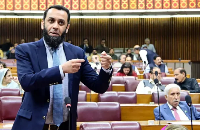 میڈیا ورکرز کا تحفظ اولین ترجیح ہے، وزیراطلاعات