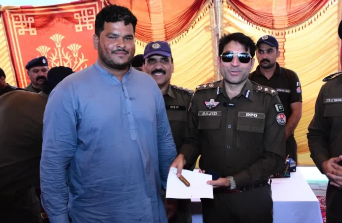 موٹر سائیکل چوری کی وارداتوں میں مطلوب 3 ملزمان گرفتار، 55 لاکھ روپے مالیت کے 35 موٹر سائیکل برآمد