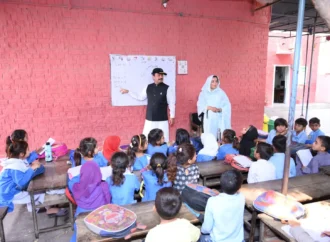 ڈپٹی کمشنر علی اکبر بھنڈر کے مختلف دورے، ترقیاتی کاموں، تعلیم اور صحت سہولیات کا جائزہ