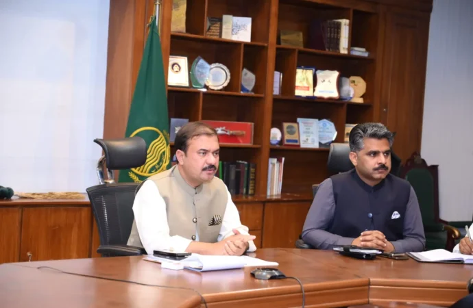 ڈپٹی کمشنر علی اکبر بھنڈر کی زیر صدارت ضلعی محکموں کے افسران سے بذریعہ ویڈیو لنک اجلاس منعقد ہوا
