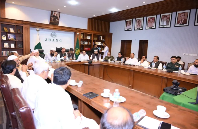 ڈپٹی کمشنر علی اکبر بھنڈر کی زیر صدارت ڈسٹرکٹ امن کمیٹی کا اہم اجلاس عیدالاضحیٰ اور محرم الحرام کے دوران سکیورٹی و انتظامی امور کا تفصیلی جائزہ لیا گیا۔