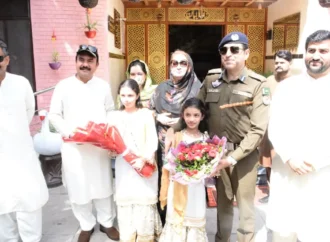 ڈی پی او جھنگ ساجد حسین کا ڈپٹی کمشنر علی اکبر بھنڈر کے ہمراہ عیدالاضحیٰ پر دارالامان کا دورہ، خواتین اور بچوں میں عید کے تحائف تقسیم