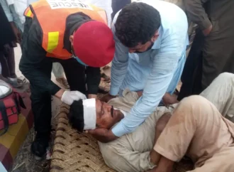 جھنگ اور شورکوٹ میں ٹریفک حادثات اور قربانی کے جانور کے بے قابو ہونے سے، ایک شخص جاں بحق، متعدد زخمی